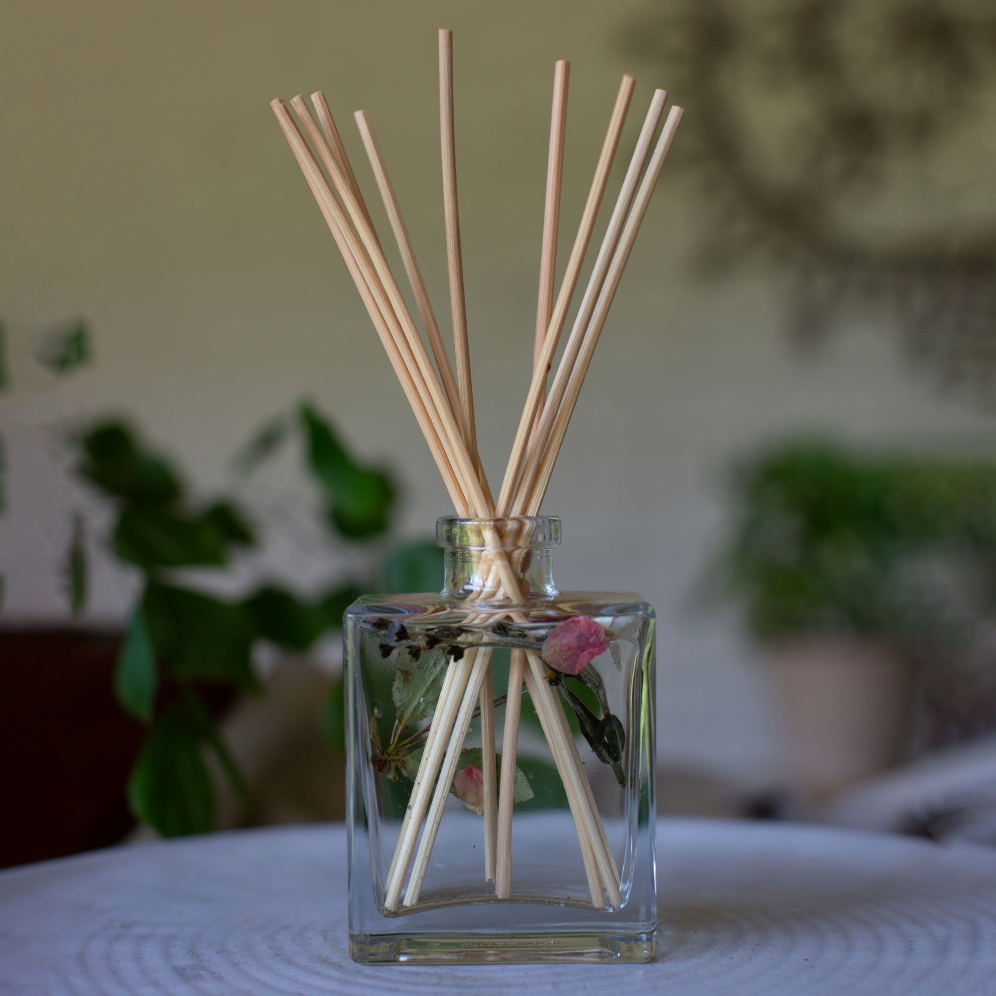 Rosy Rings Apricot Rose Botanical Diffuser - Thumbnail 3